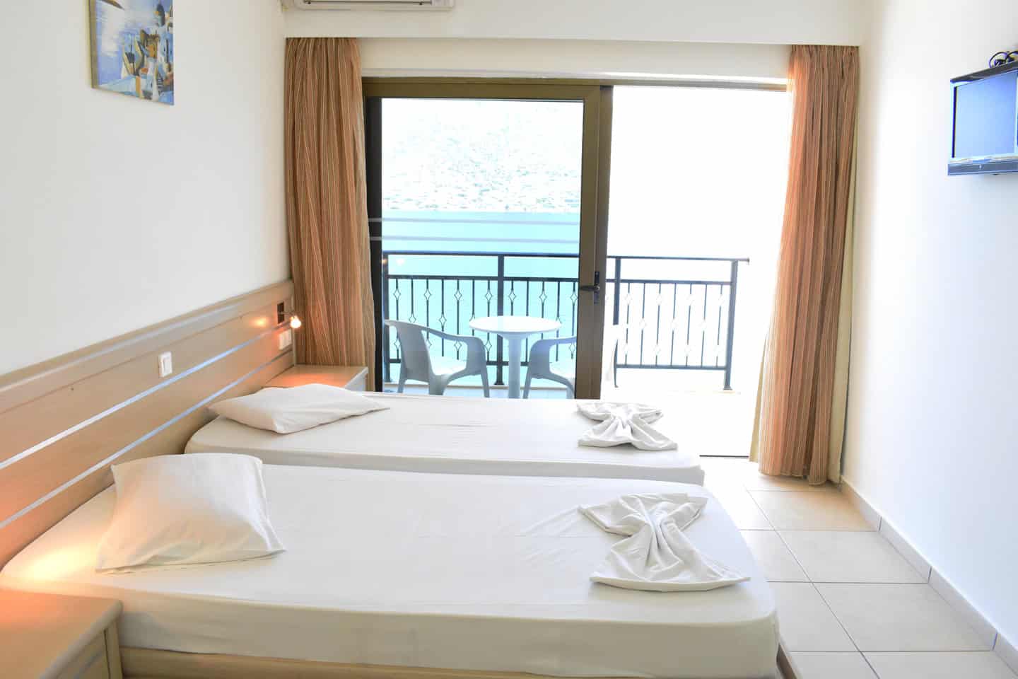 Twin Sea View Plaza Hotel